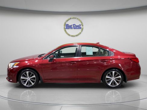 Used 2016 Subaru Legacy 2.5i Limited AWD/4WD image 2
