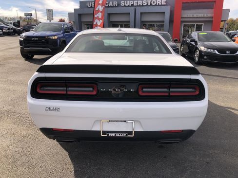 Used 2019 Dodge Challenger R/T Scat Pack image 9