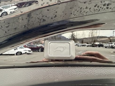 Used 2018 Toyota RAV4 Limited image 43