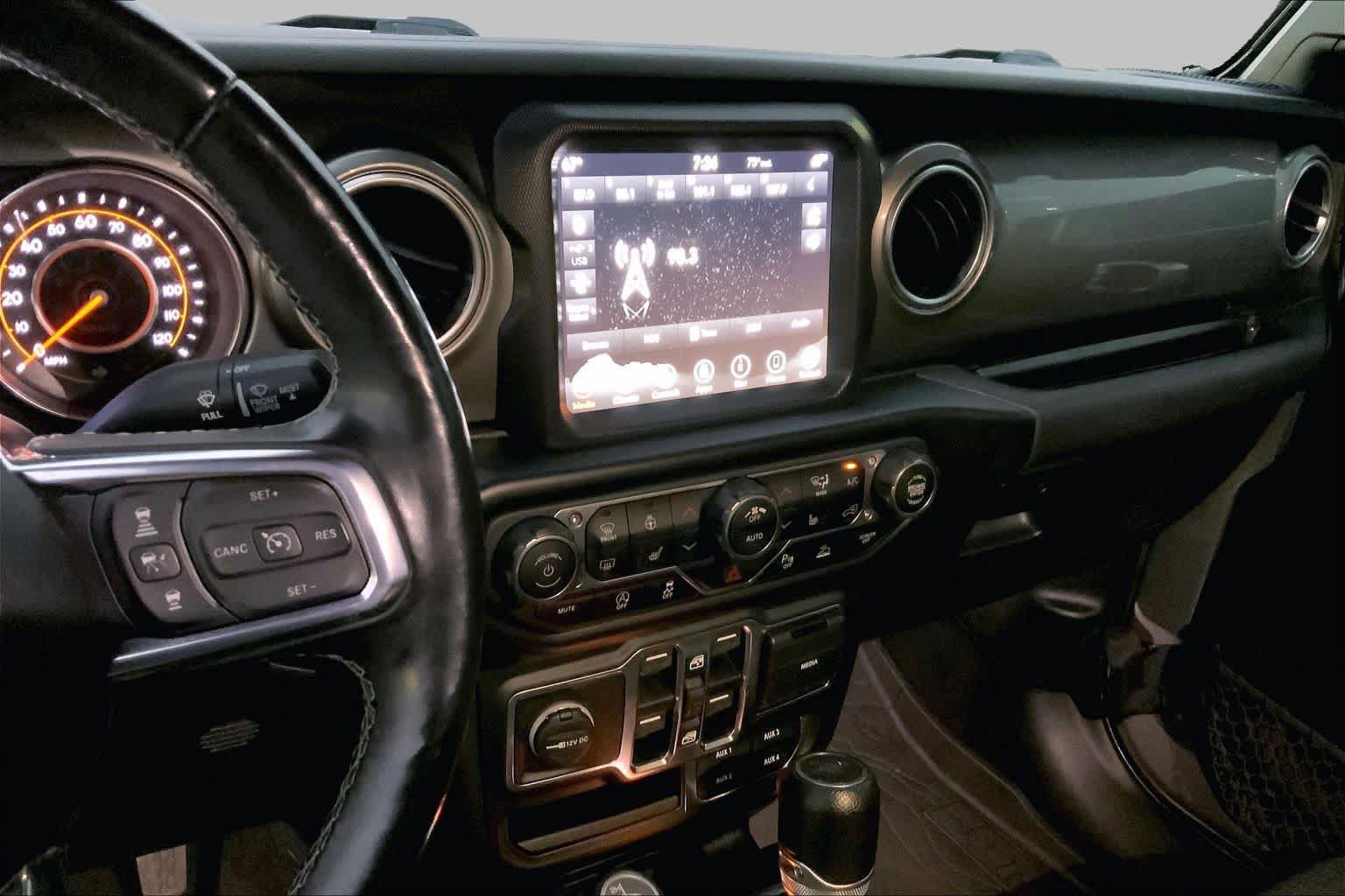 Used 2020 Jeep Gladiator Overland AWD/4WD image 6