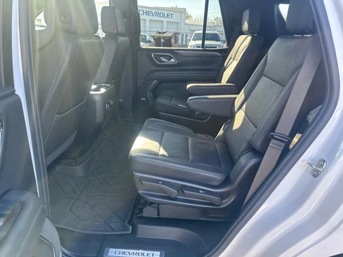 Used 2024 Chevrolet Tahoe Z71 w/ Luxury Package image 9