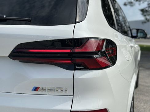 New 2026 BMW X5 M60i image 12
