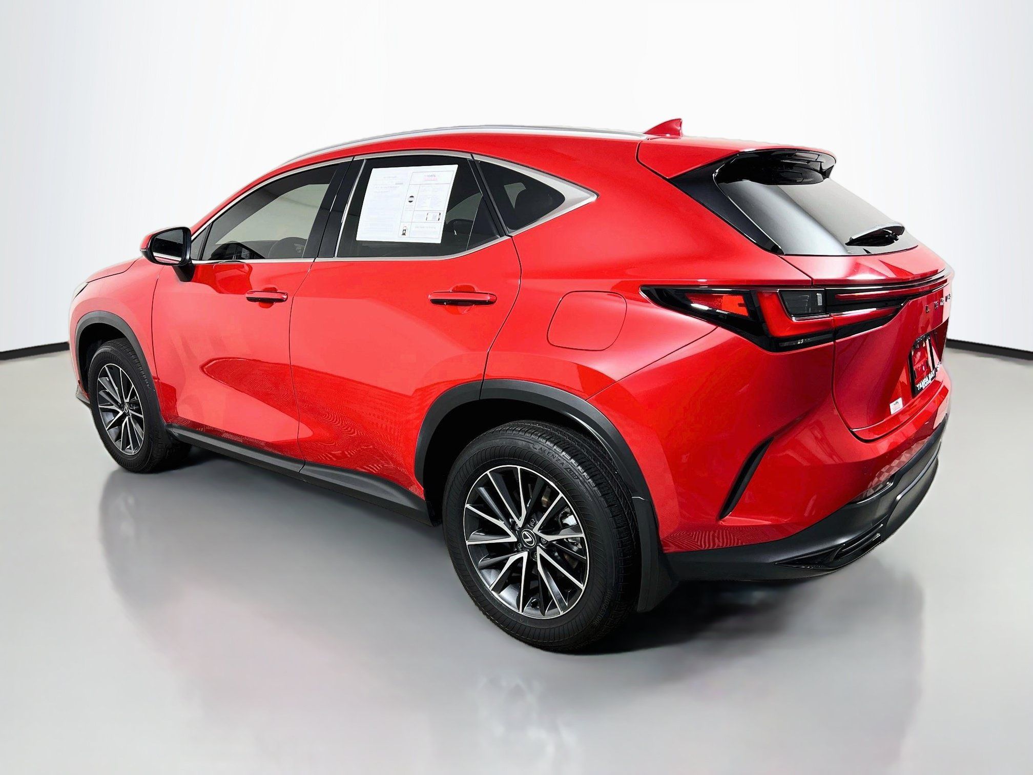 Used 2025 Lexus NX 250 FWD w/ Towing Package (2000 Lbs) image 8
