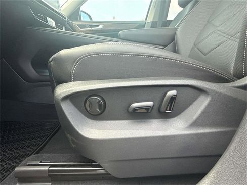 New 2026 Volkswagen Atlas SE image 12