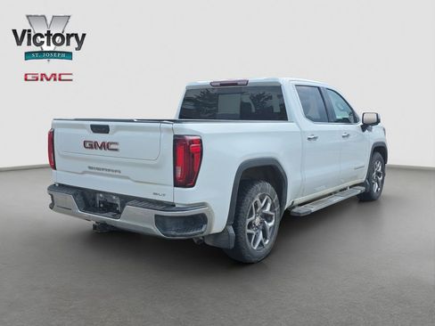 Used 2022 GMC Sierra 1500 SLT w/ SLT Convenience Package AWD/4WD image 16