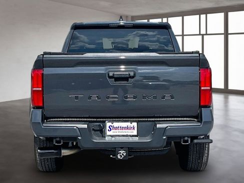 Used 2024 Toyota Tacoma TRD Sport RWD image 5