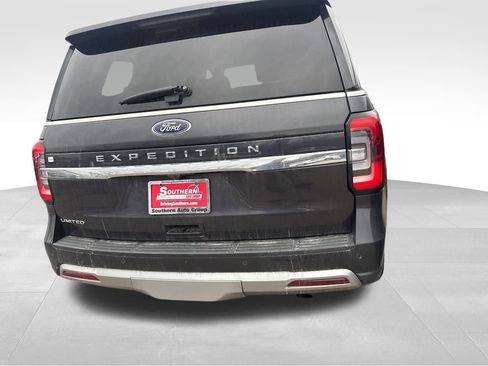 Used 2024 Ford Expedition Limited image 15