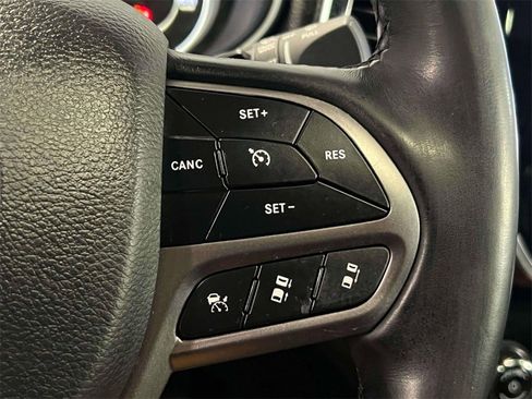 Used 2021 Jeep Cherokee Limited image 25