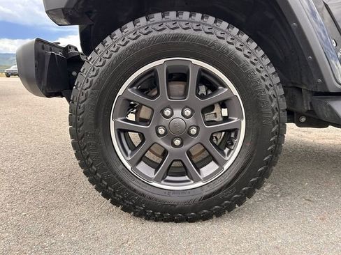 Used 2020 Jeep Gladiator Overland image 10