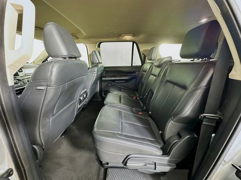 Used 2024 Ford Expedition Max XLT image 28