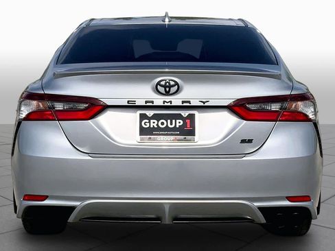 Used 2023 Toyota Camry SE FWD image 5