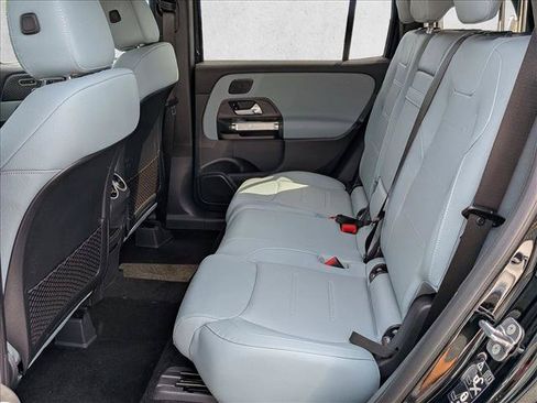 New 2026 Mercedes-Benz GLB 250 4MATIC image 17