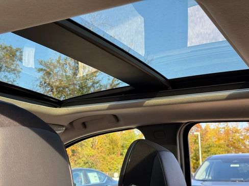 New 2026 Nissan Kicks SR w/ SR Premium Package image 21