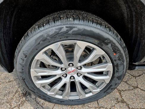 Used 2023 GMC Yukon Denali image 36