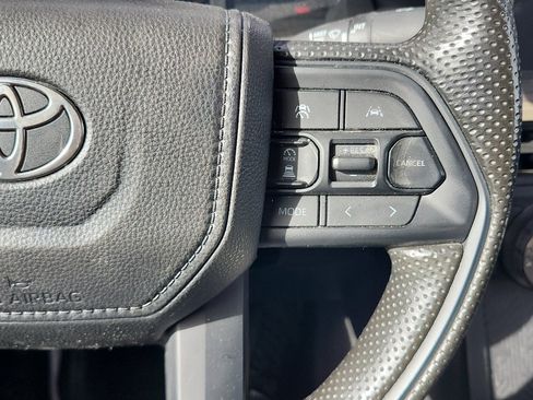 Used 2024 Toyota Tacoma SR5 AWD/4WD image 22