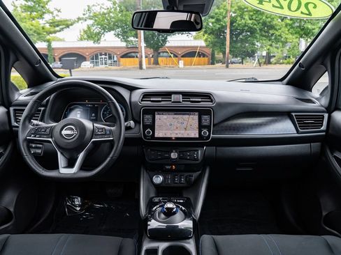 Used 2024 Nissan Leaf SV Plus FWD image 9