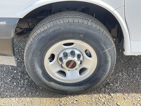 New 2025 GMC Savana 2500 w/ Driver Convenience Package image 32