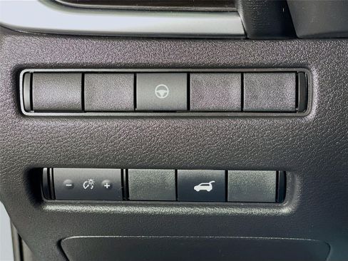 Used 2021 Nissan Rogue SL w/ Premium Package AWD/4WD image 14
