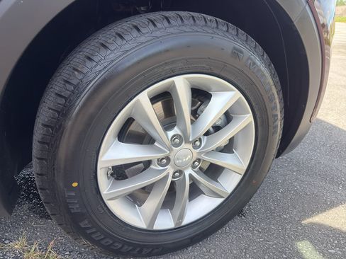 Used 2016 Kia Sorento FWD image 22