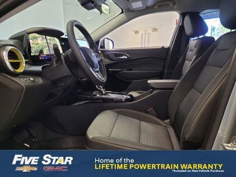 New 2026 Chevrolet Trax LT w/ Driver Confidence Package FWD image 12