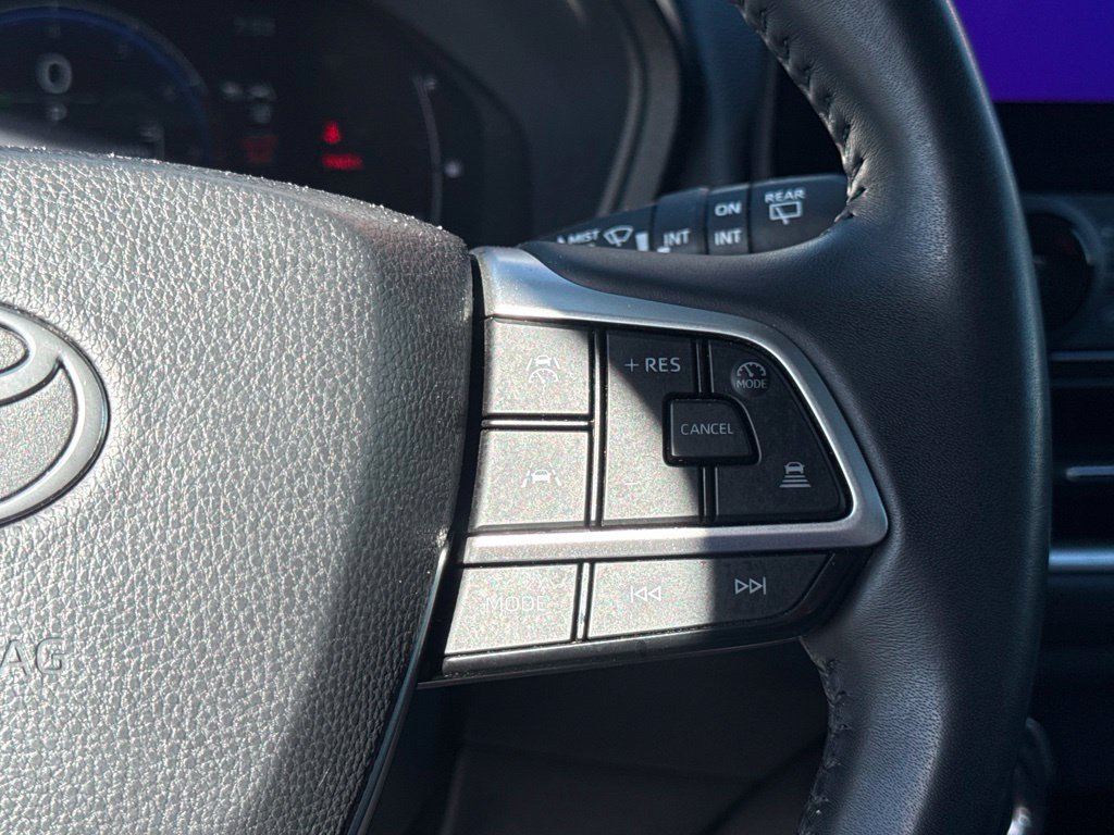 Certified 2025 Toyota Grand Highlander FWD image 27