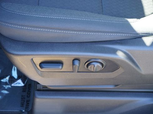 Used 2022 Chevrolet Silverado 1500 LT AWD/4WD image 15