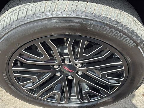 Certified 2024 GMC Sierra 1500 Denali w/ Technology Package AWD/4WD image 10