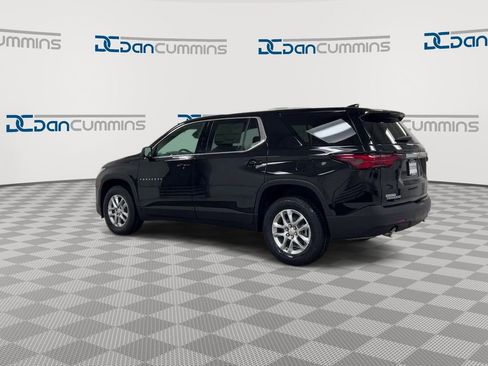 Used 2023 Chevrolet Traverse LS FWD image 6