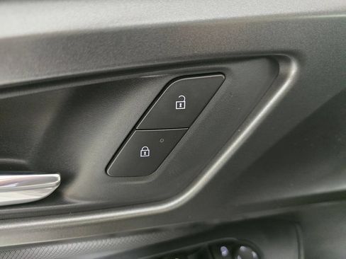 New 2026 Chevrolet Equinox EV LT FWD image 25