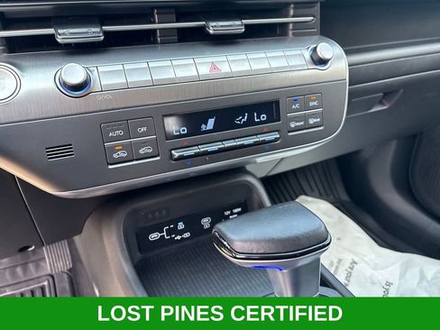 Used 2025 Hyundai Kona SEL image 18