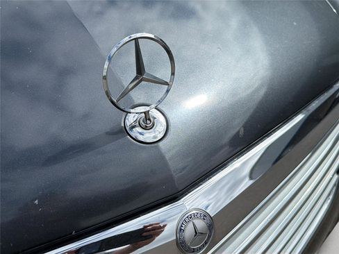 Used 2011 Mercedes-Benz E 350 4MATIC Wagon image 32