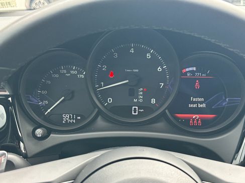 Certified 2026 Porsche Macan AWD/4WD image 31