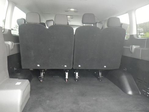 Used 2023 Ford Transit 350 XLT image 20