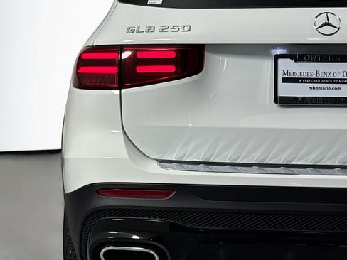 New 2026 Mercedes-Benz GLB 250 image 14