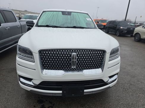 Used 2021 Lincoln Navigator Reserve w/ Luxury Package image 2