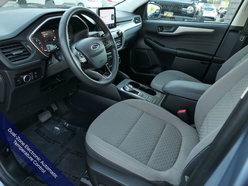 Used 2022 Ford Escape SE w/ SE Sport Appearance Package image 13