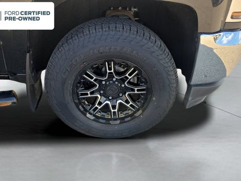 Used 2018 Chevrolet Silverado 1500 LT AWD/4WD image 27