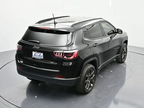 New 2026 Jeep Compass Latitude AWD/4WD image 32