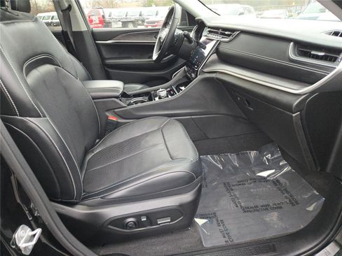 Used 2021 Jeep Grand Cherokee L Limited w/ Luxury Tech Group II image 7