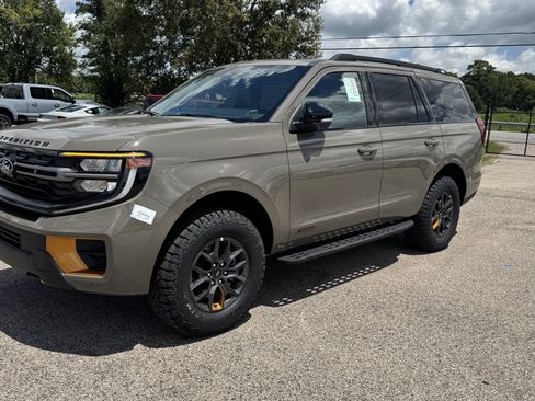 New 2027 Ford Expedition Tremor w/ Driver's Package AWD/4WD image 4
