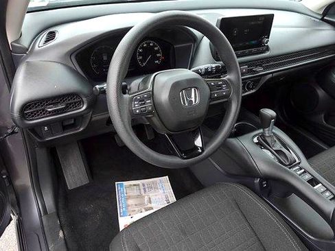 Used 2025 Honda HR-V LX image 9