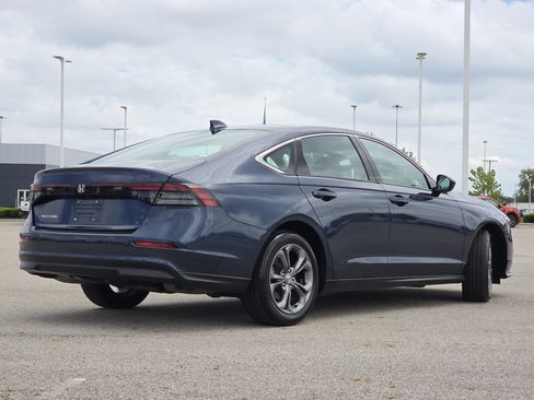 Used 2024 Honda Accord EX image 17