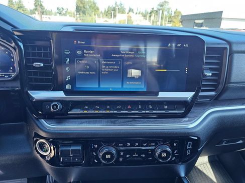 Used 2022 Chevrolet Silverado 1500 LTZ AWD/4WD image 25