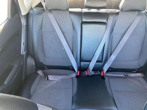 Used 2025 Kia Seltos S image 38