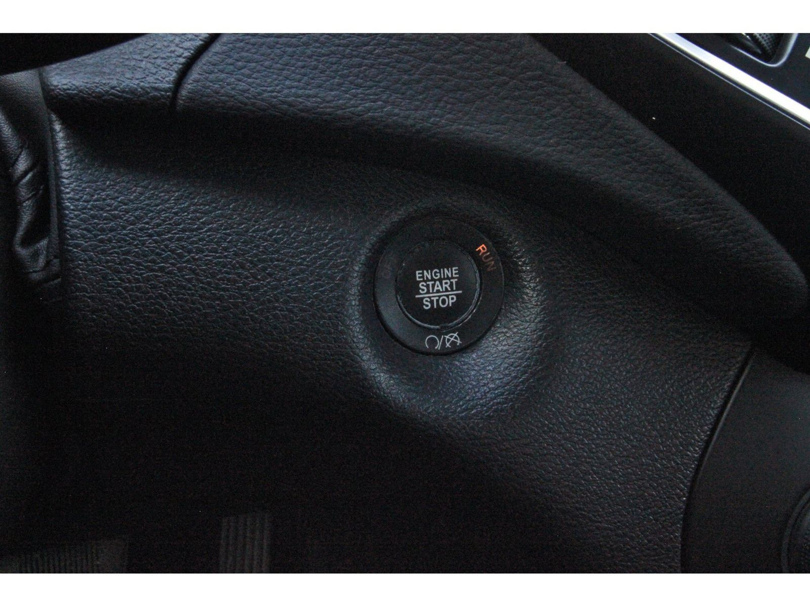 Used 2022 Jeep Cherokee Latitude Lux FWD image 23