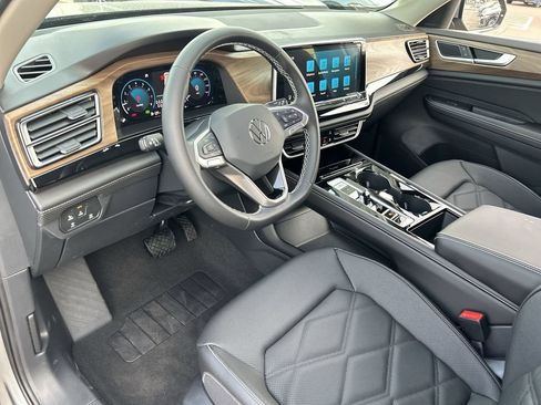 New 2026 Volkswagen Atlas SE FWD image 14