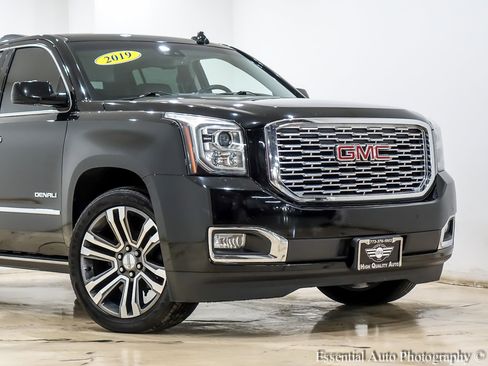 Used 2019 GMC Yukon XL Denali w/ Denali Ultimate Package image 2