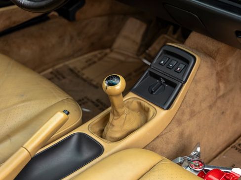 Used 1991 Porsche 911 Carrera RWD image 46