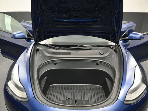 Used 2023 Tesla Model 3 Standard Range RWD image 35