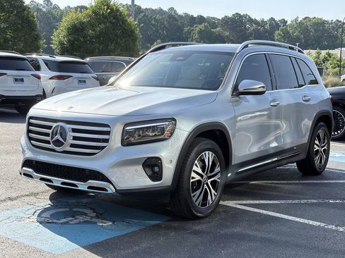 Used 2026 Mercedes-Benz GLB 250 4MATIC image 7